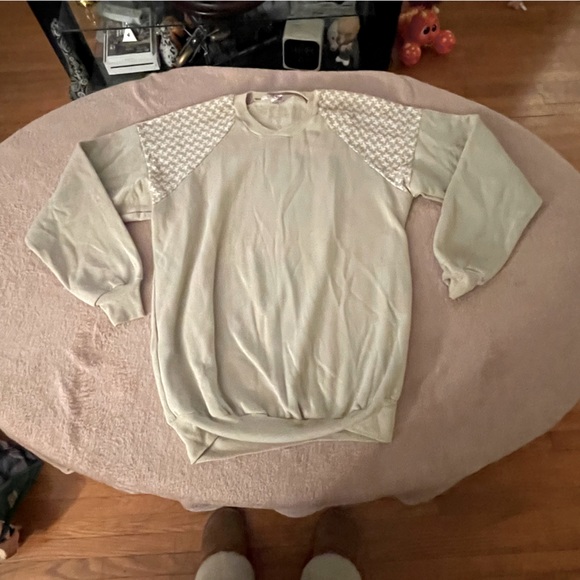 Armen sweater. Made in Canada. - Picture 9 of 12